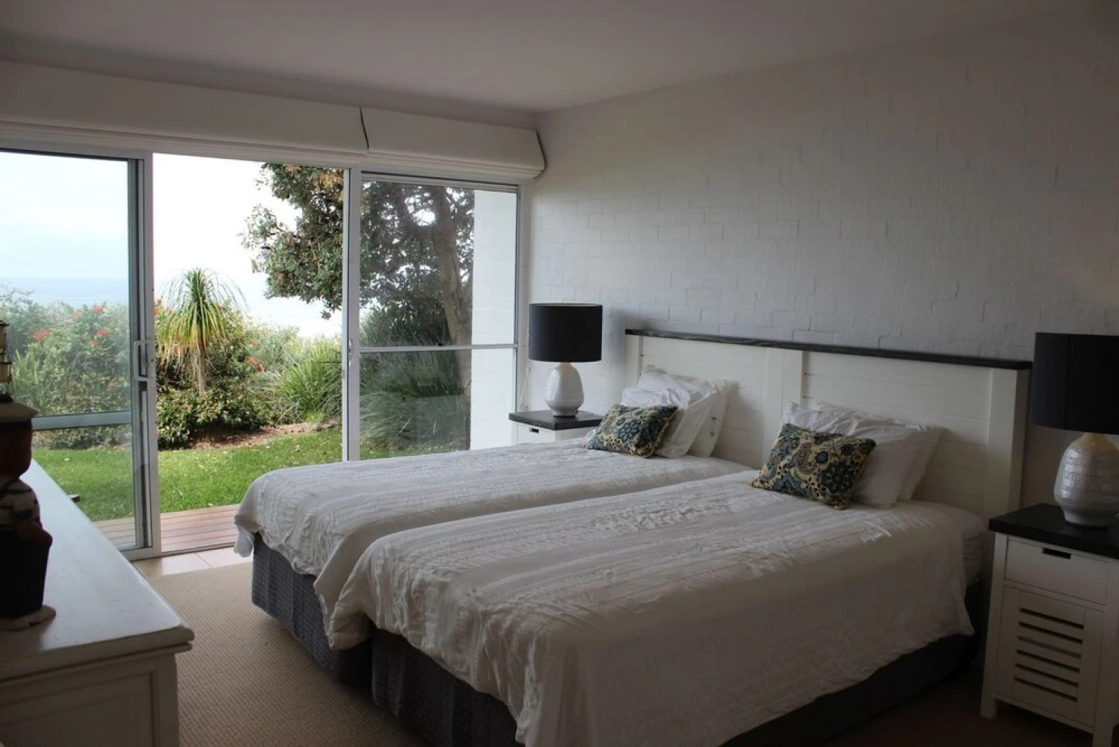 22 ON COAST - (Weekly Only)