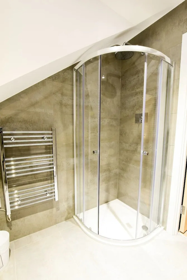 Roomspace Apartments -Kirk Court