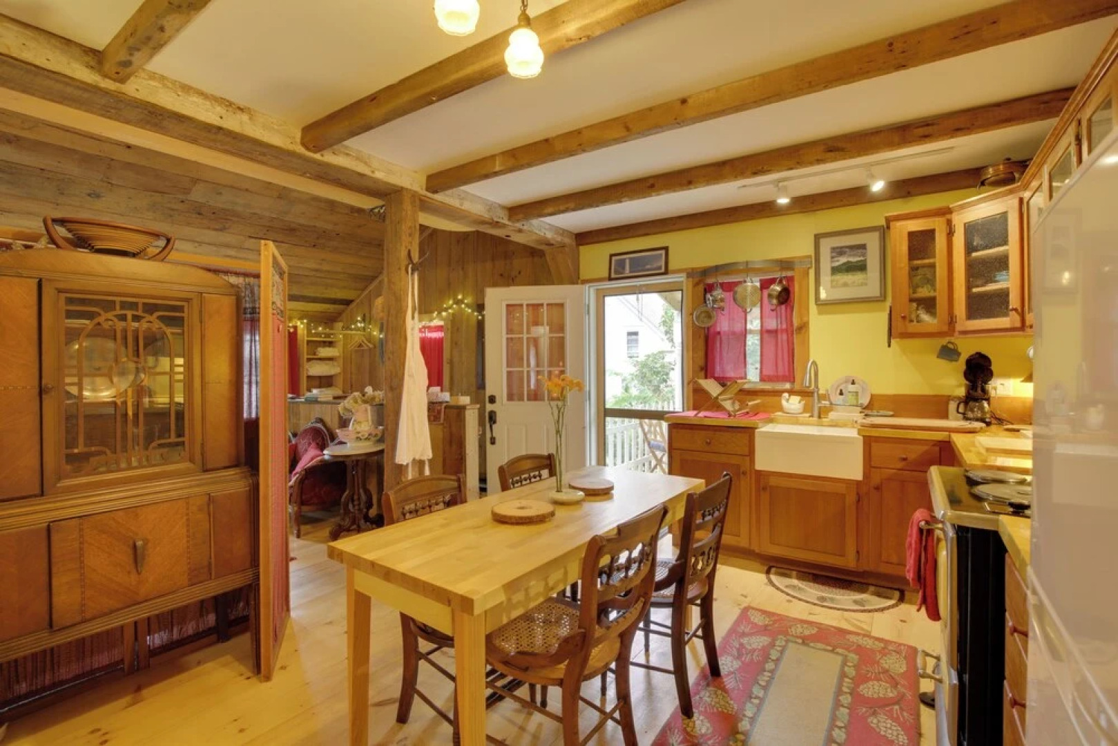 Cozy 1930s-style Waterfront Maine Cabin w/ Dock!
