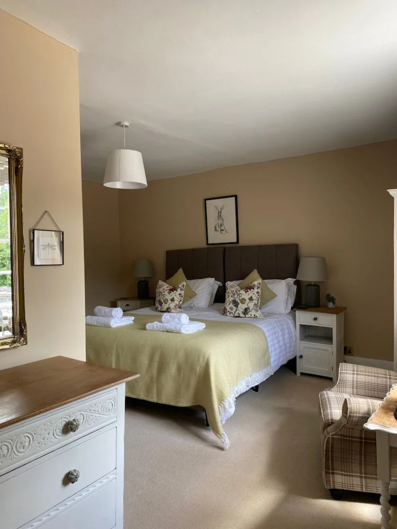 Three Cocks Coaching Inn