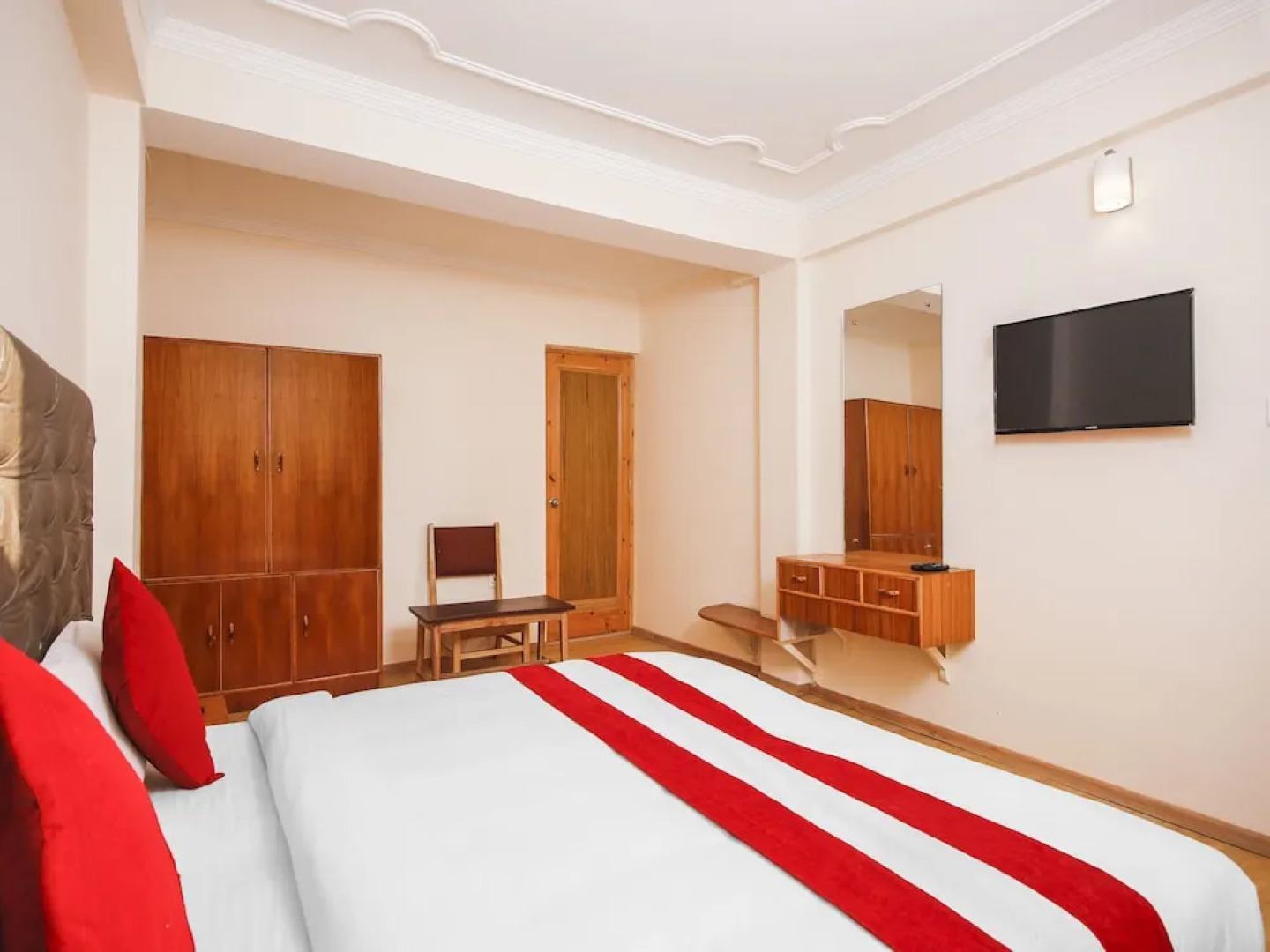 OYO 11388 Hotel Dimbir Regency