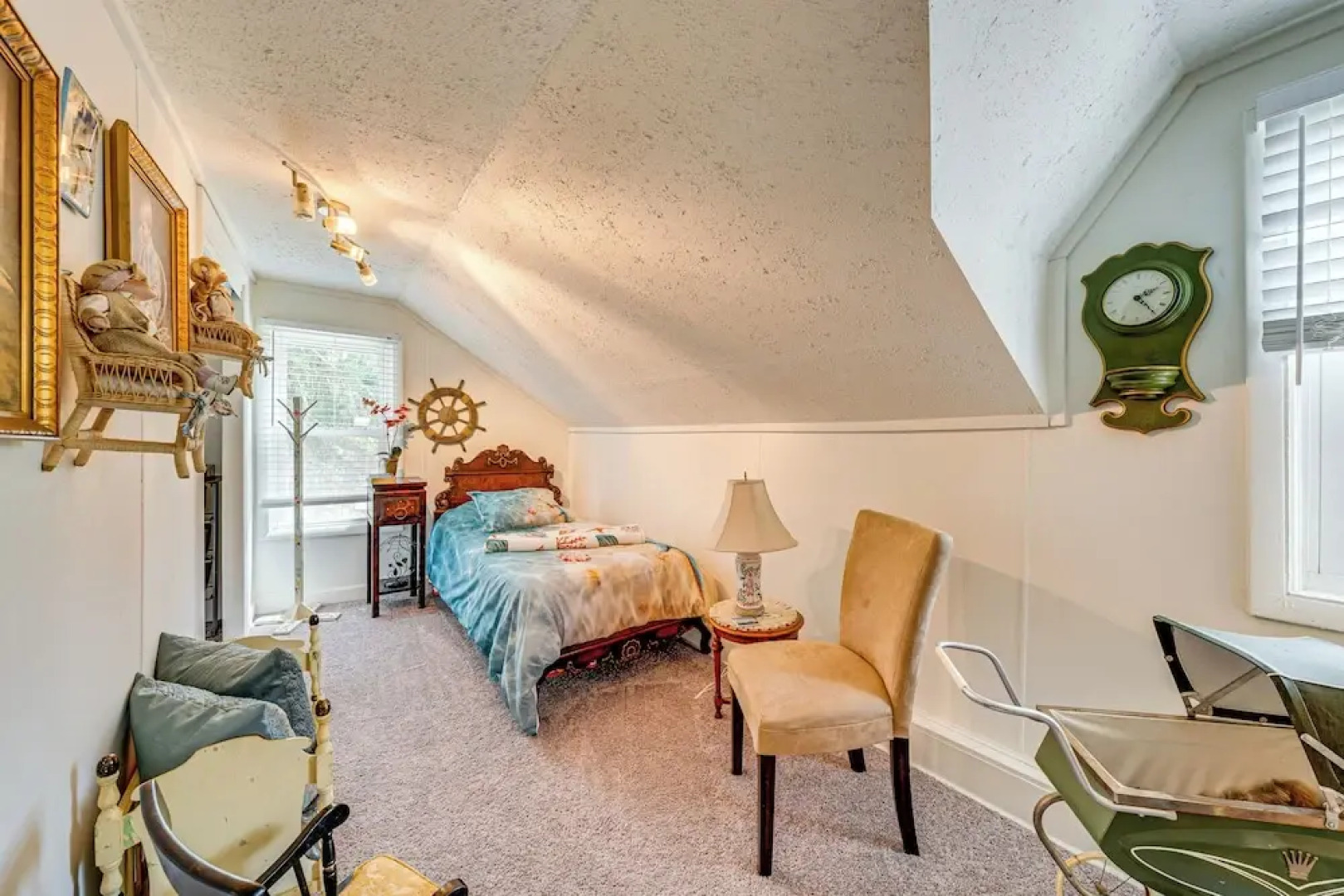 Powers Lake Home w/ Patio - 9 Mi to Lake Geneva!