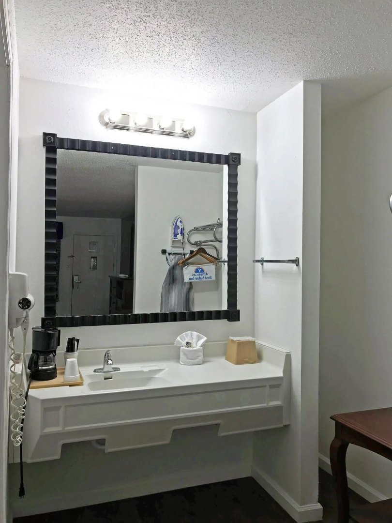 American Inn & Suites Russellville