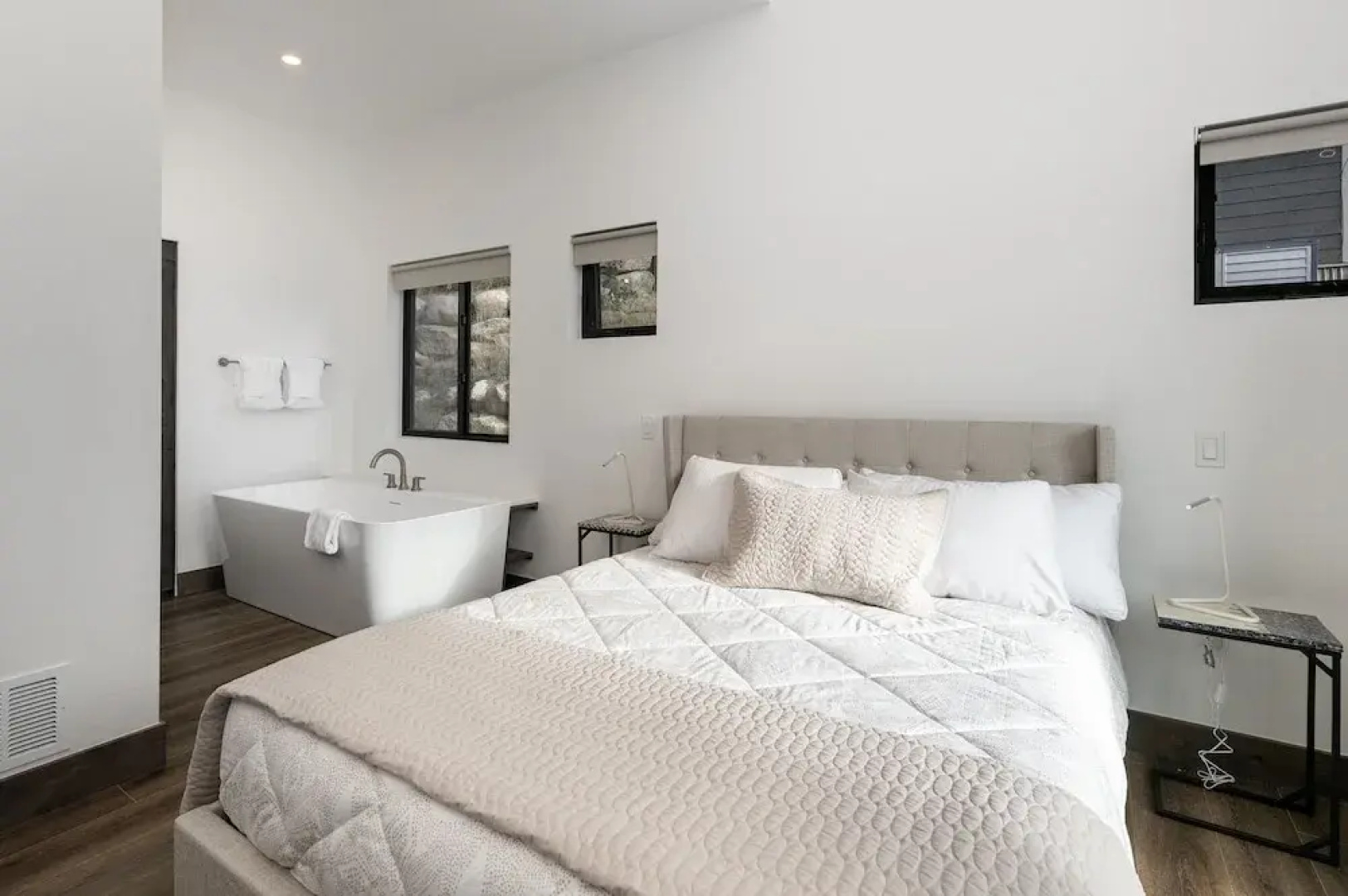 Scenic Perch 2 Bedroom Home