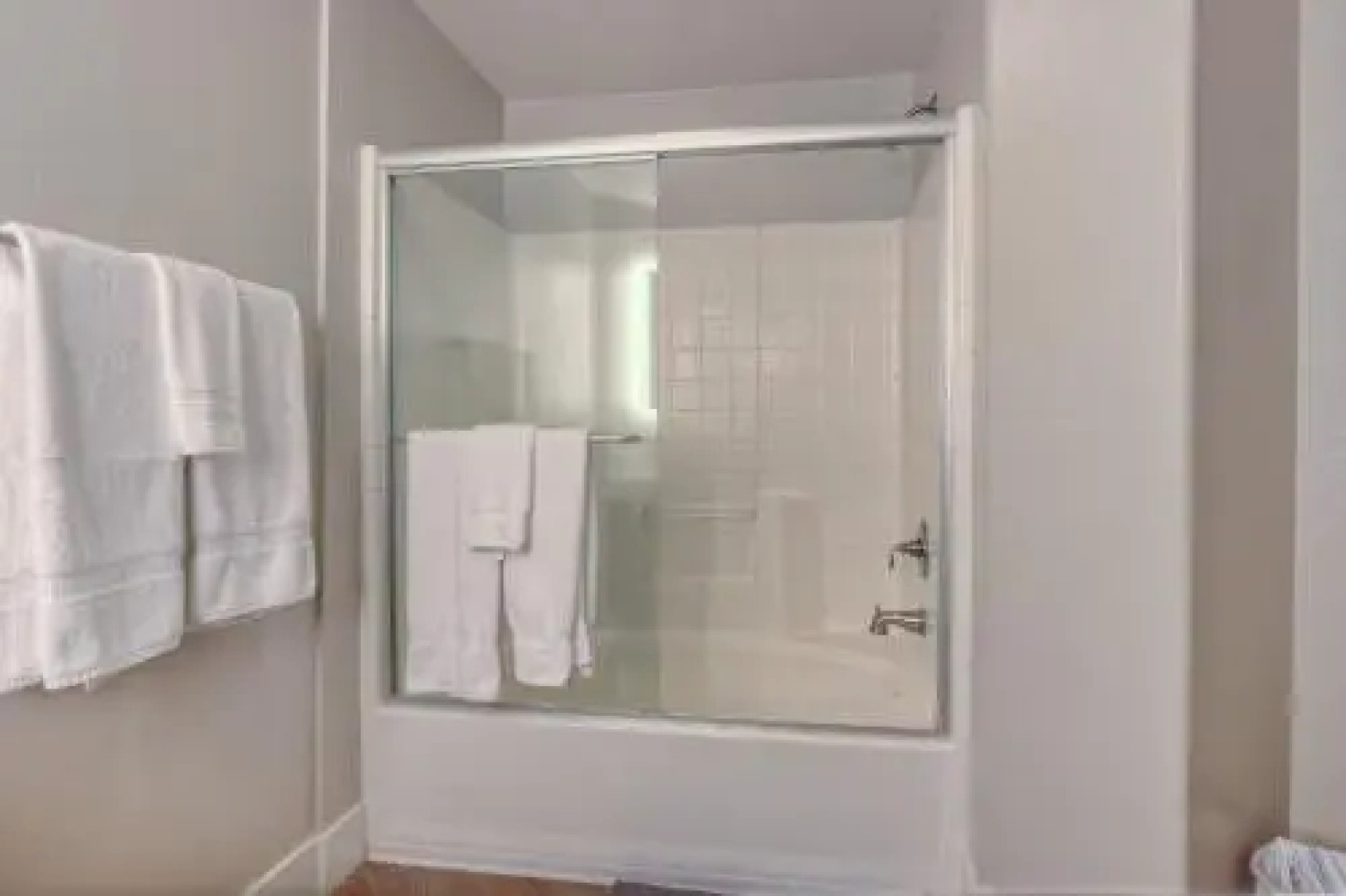 Glendon Westwood 2204