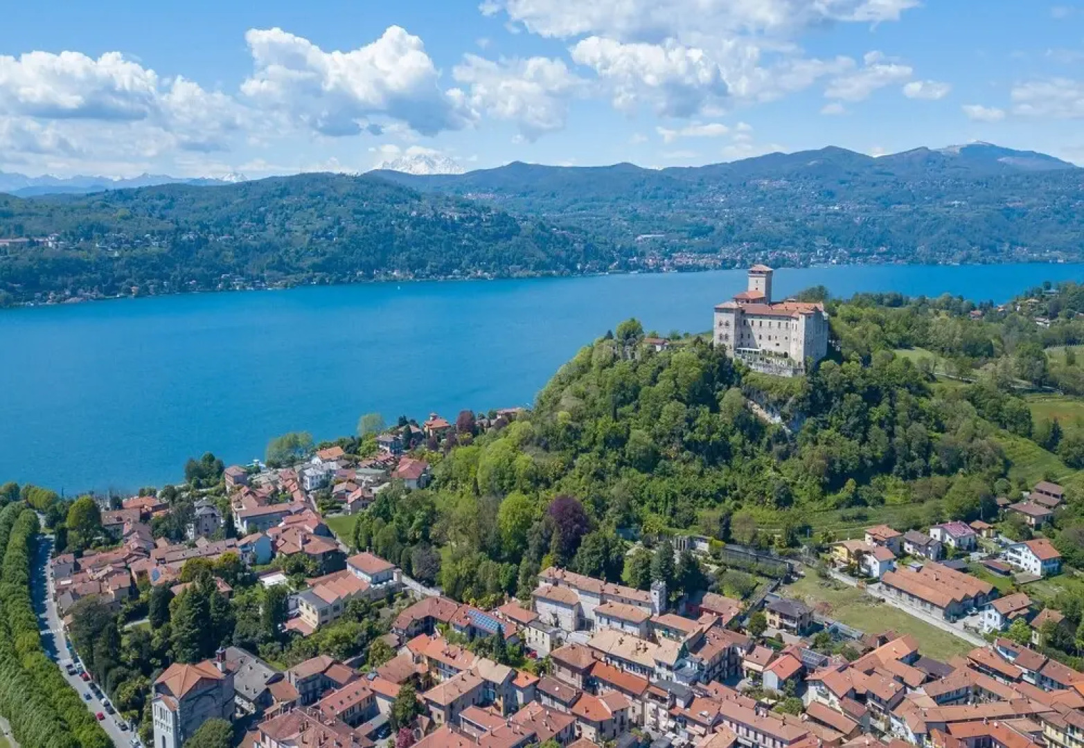 Alla Corte Di Angera