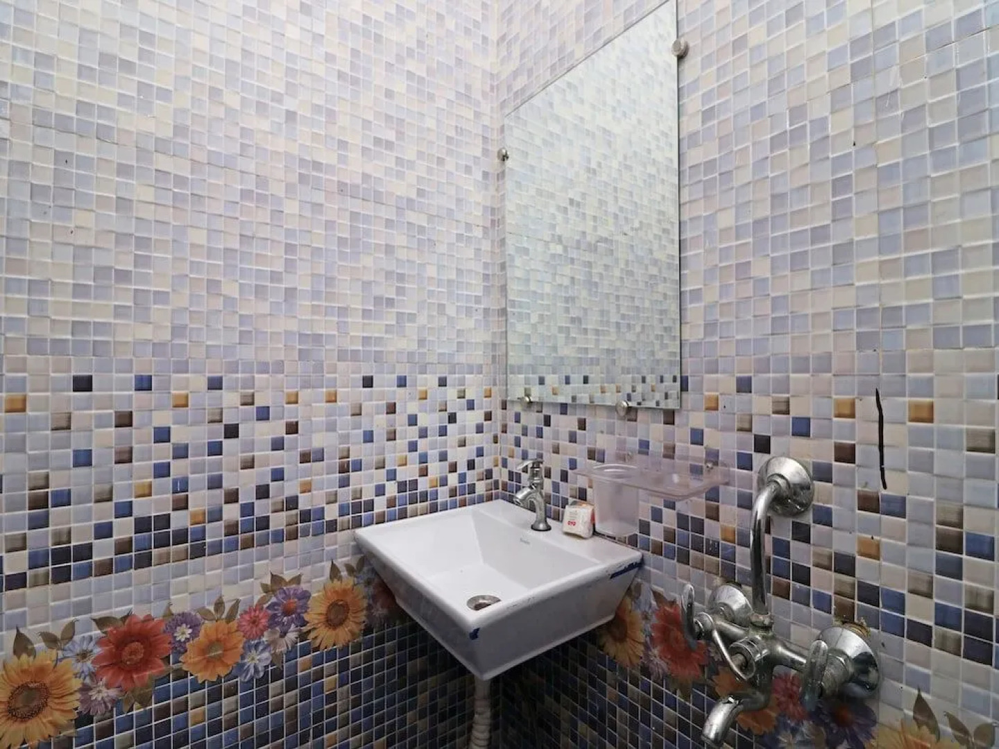 Spot On 33354 Sar Inn