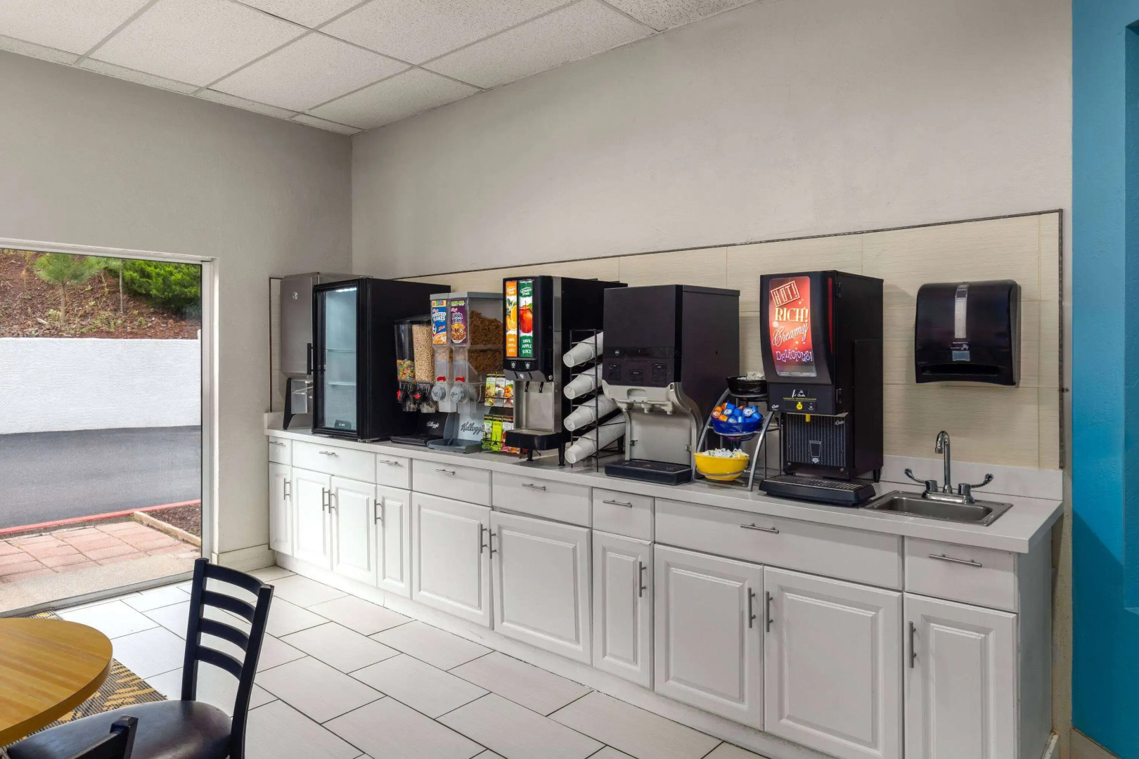 Days Inn by Wyndham Williams