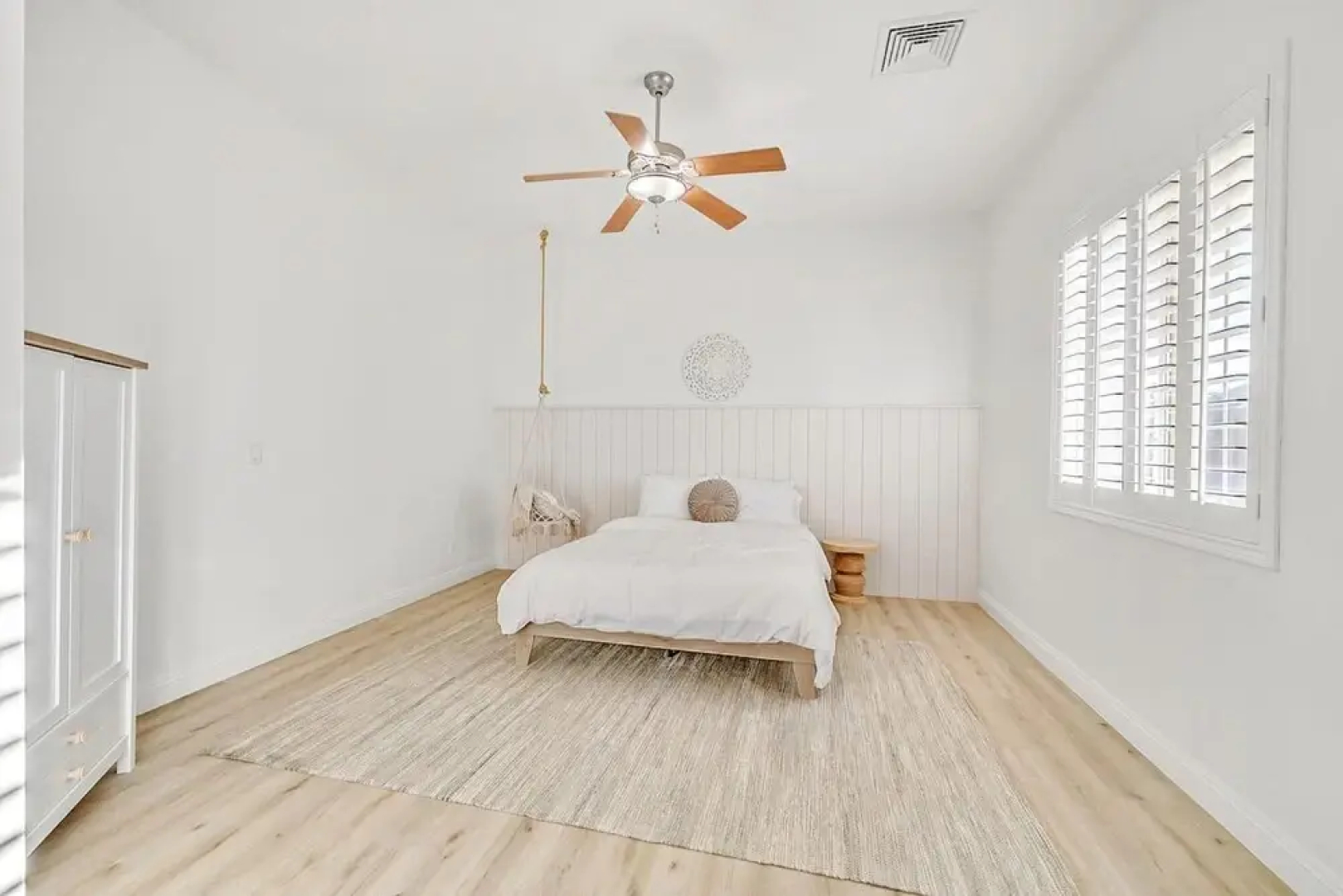 Villa Oasis A Stunning Pool Experience Minutes to Vegas Strip Spa Waterfall RV Parking 5 Bedrms 6 Beds 1 Story