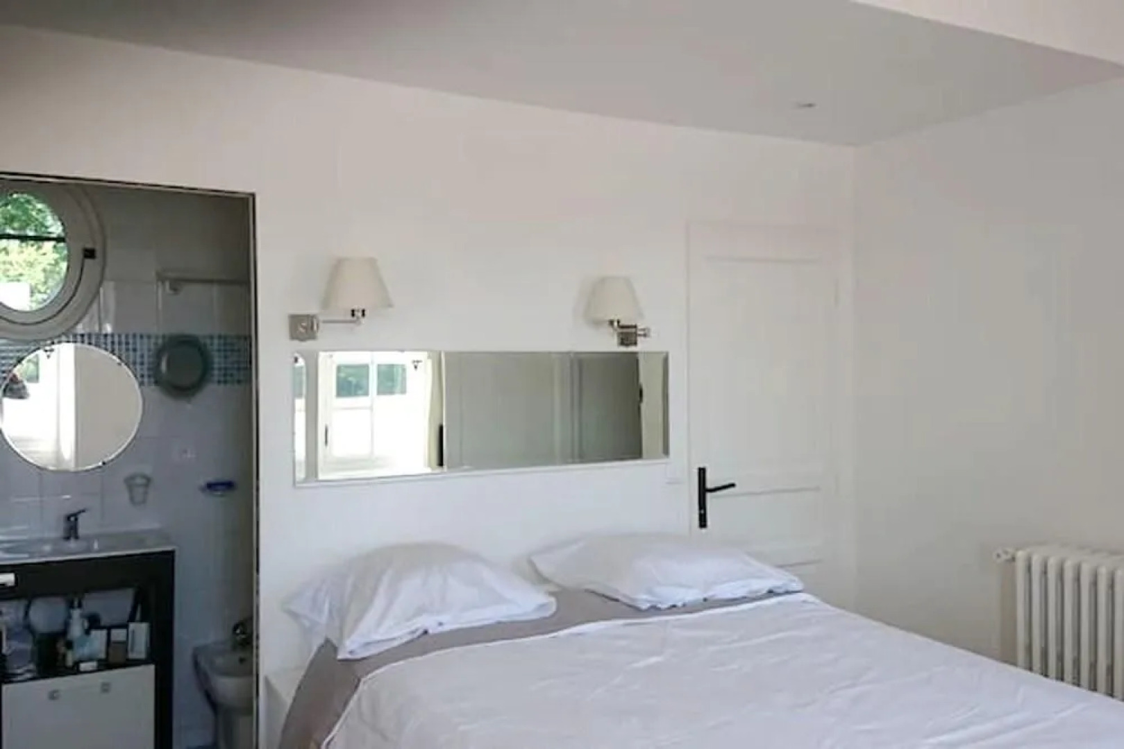 House With 3 Bedrooms in Arveyres, With Enclosed Garden and Wifi