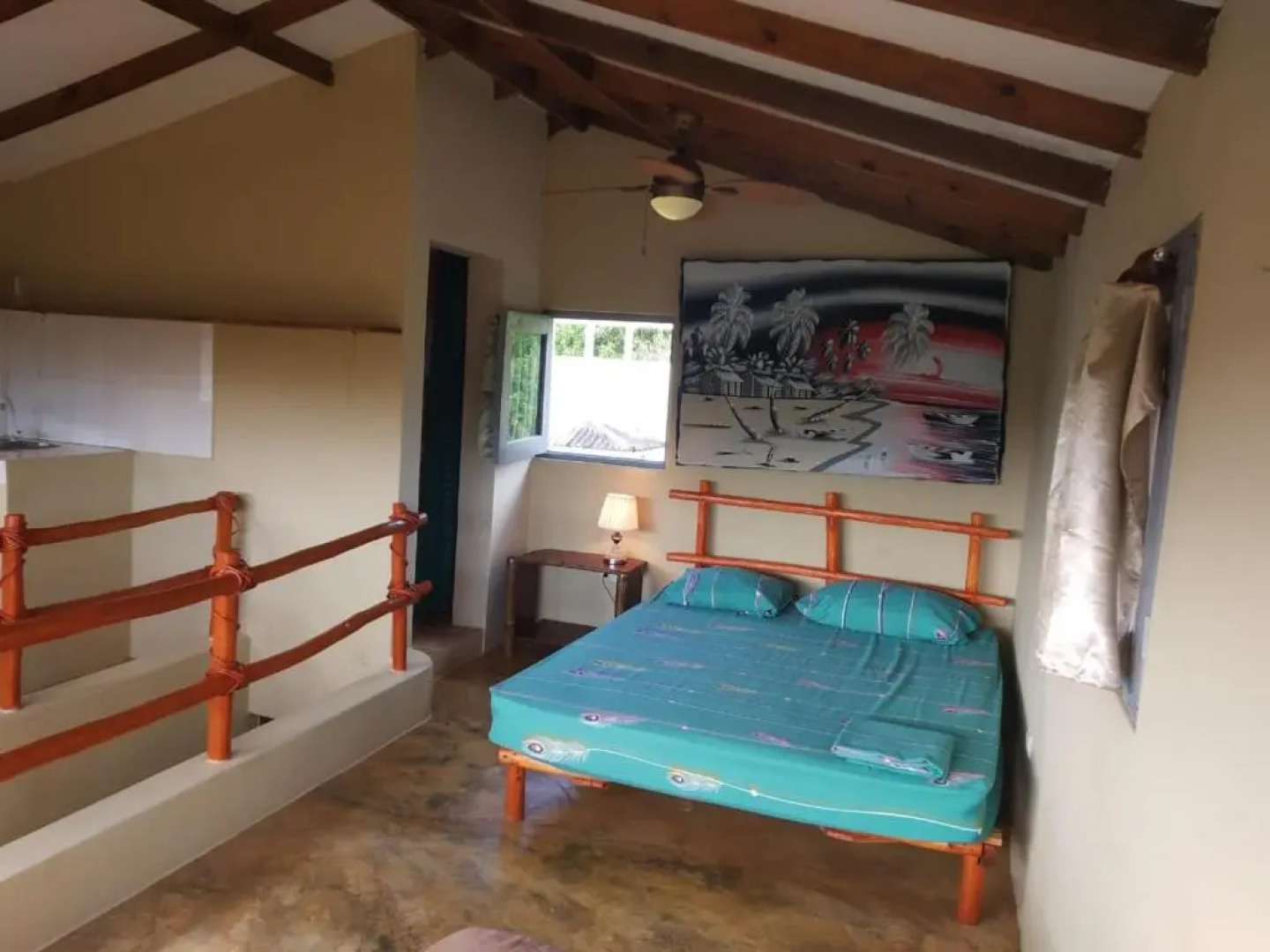 YES PAPA! Rooms at 100m from the beach!