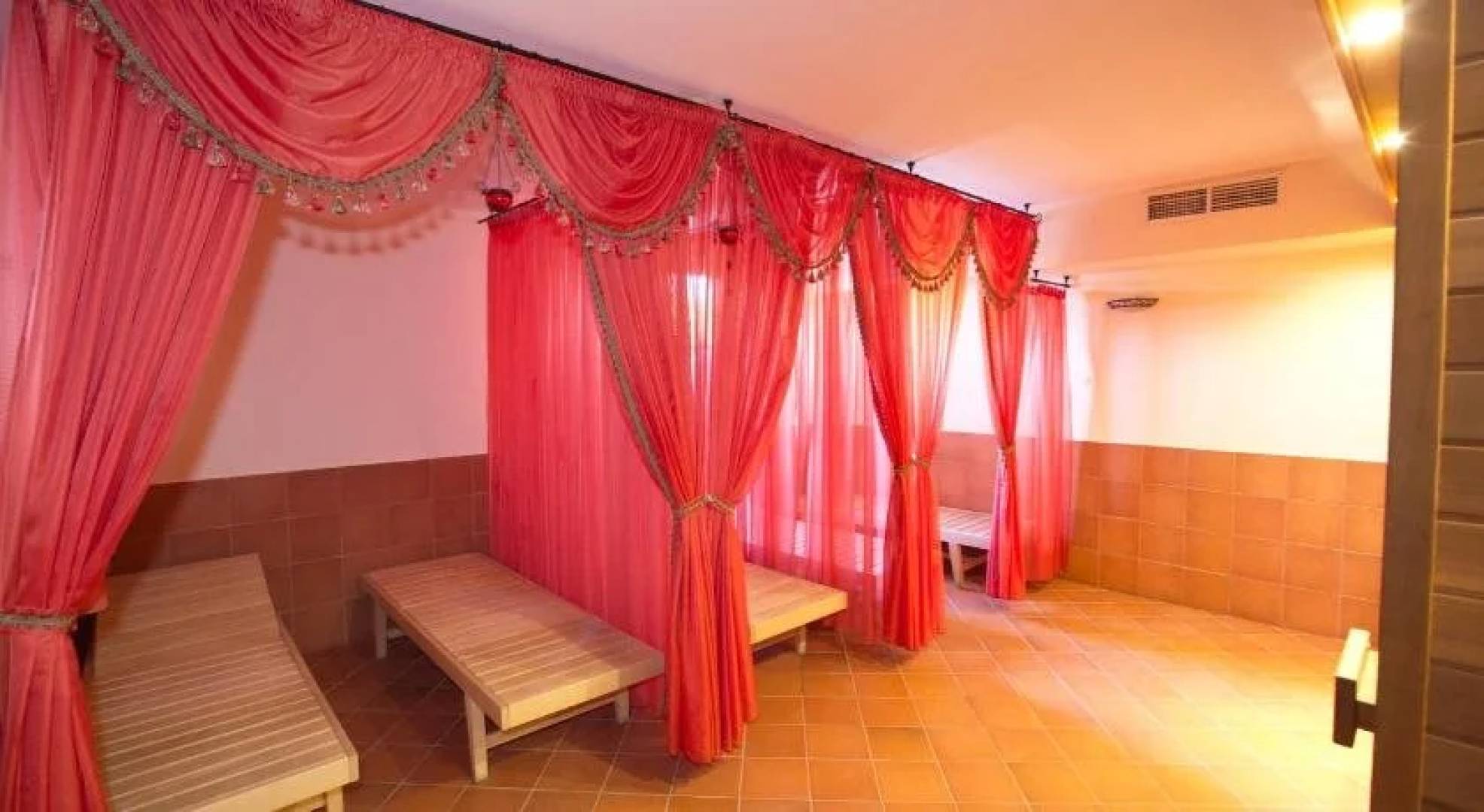 Flamingó Wellness Hotel