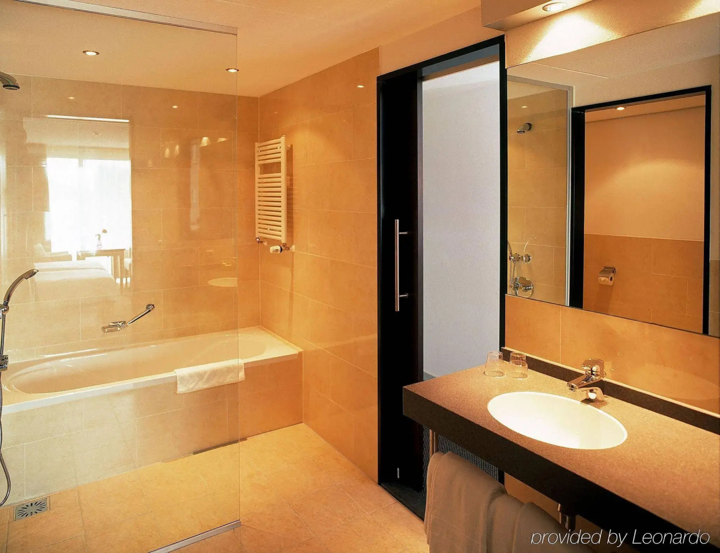 Van der Valk Hotel ARA