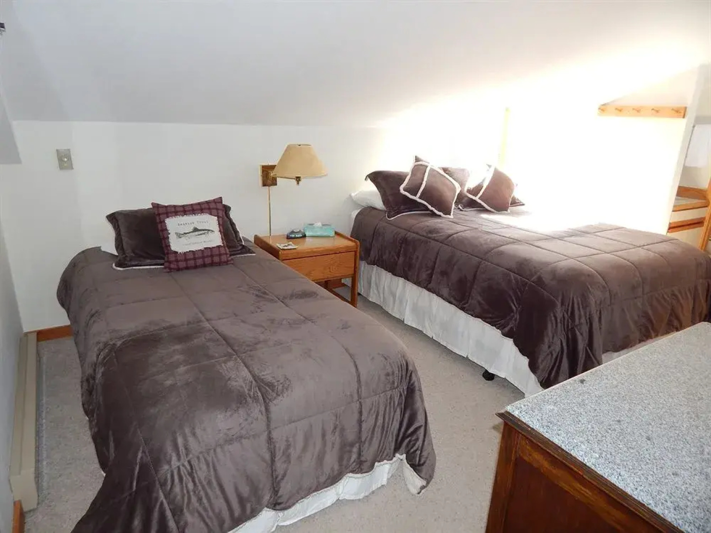 Crestview Condominium's