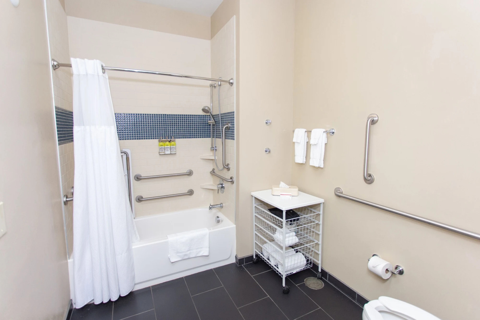 Staybridge Suites Bowling Green by IHG