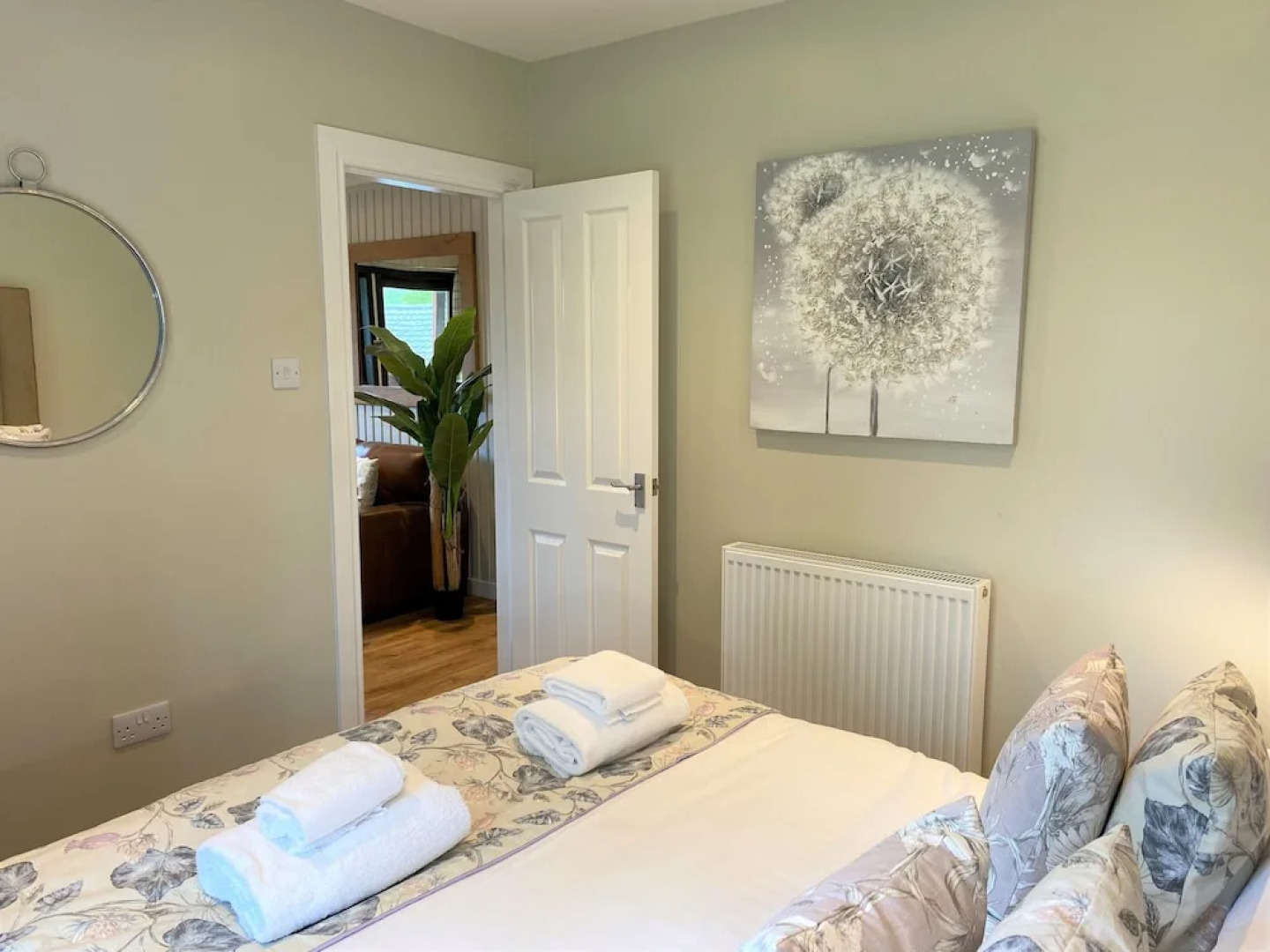 Birch 18 With Hot Tub, Newton Stewart