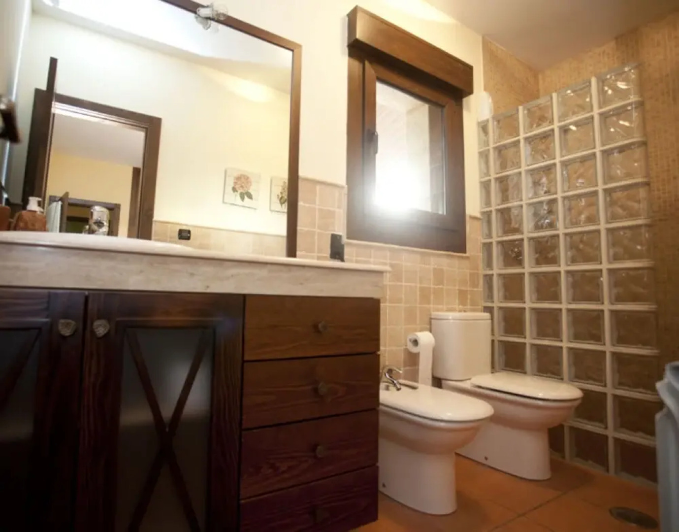 House - 3 Bedrooms with Pool and WiFi - 107943