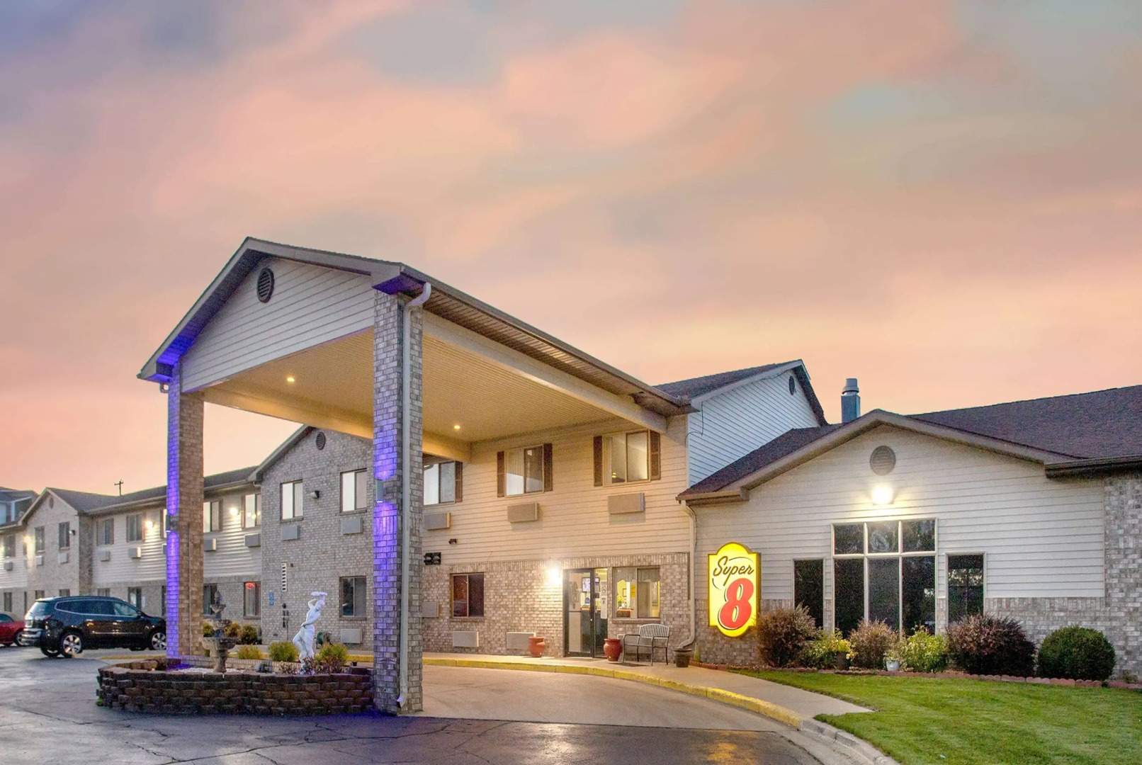 Super 8 by Wyndham Big Rapids