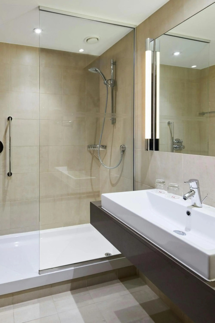 Lingfield Park Marriott Hotel & Country Club