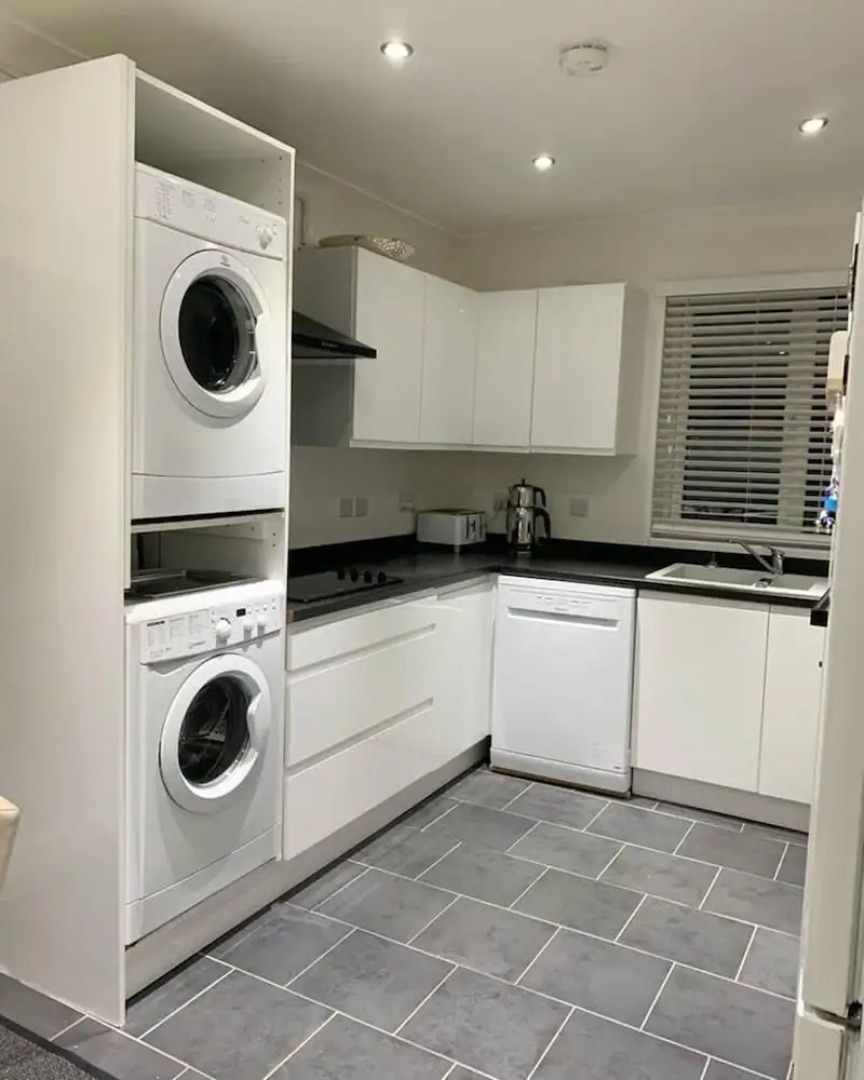 Stunning 2-bed House in Pembroke Dock