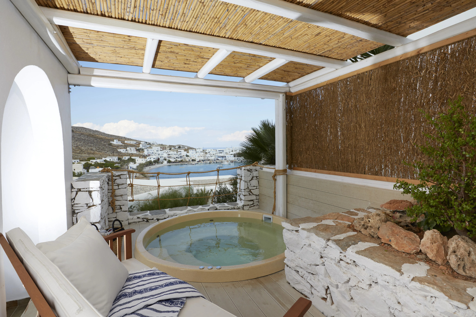 Vrahos Boutique Hotel