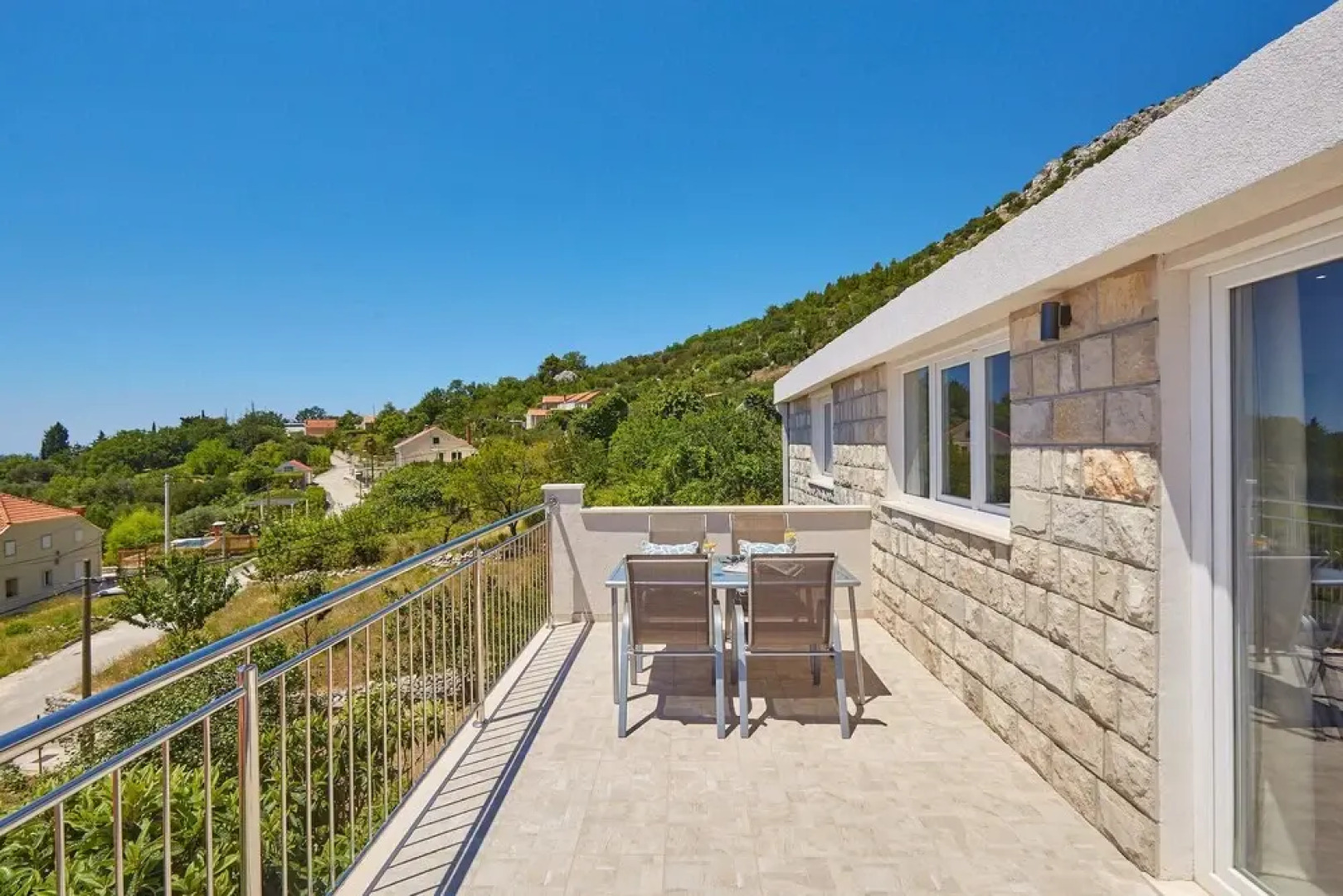 Summer Chill Apartment 3