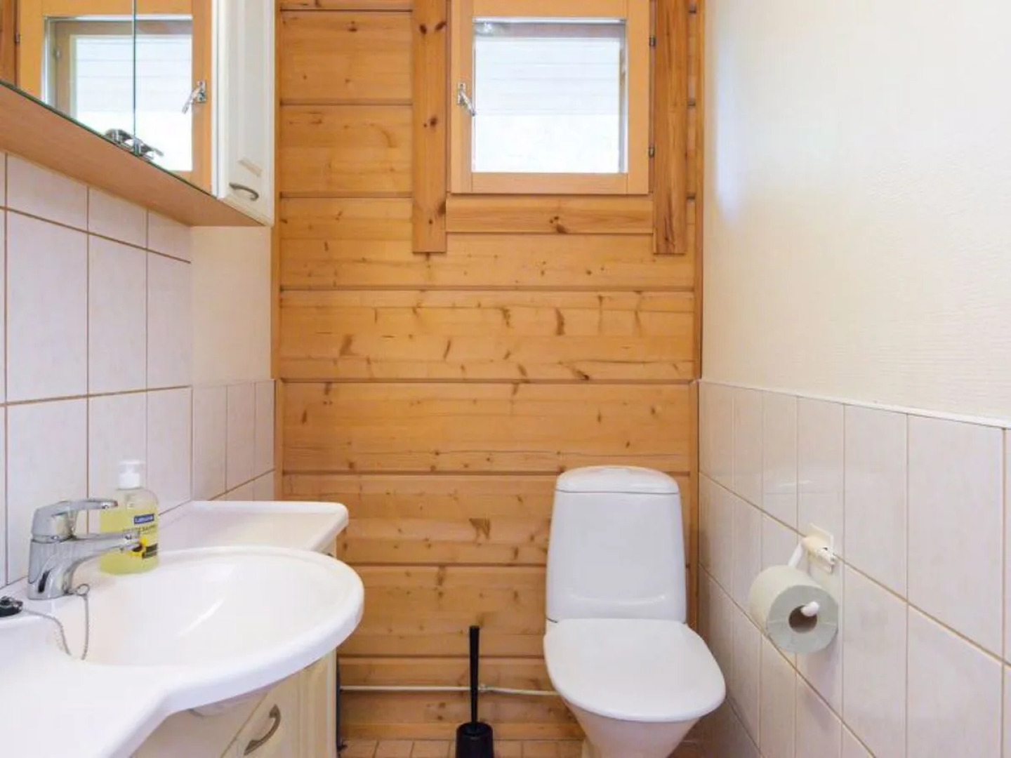 Hot pool cottage iitu