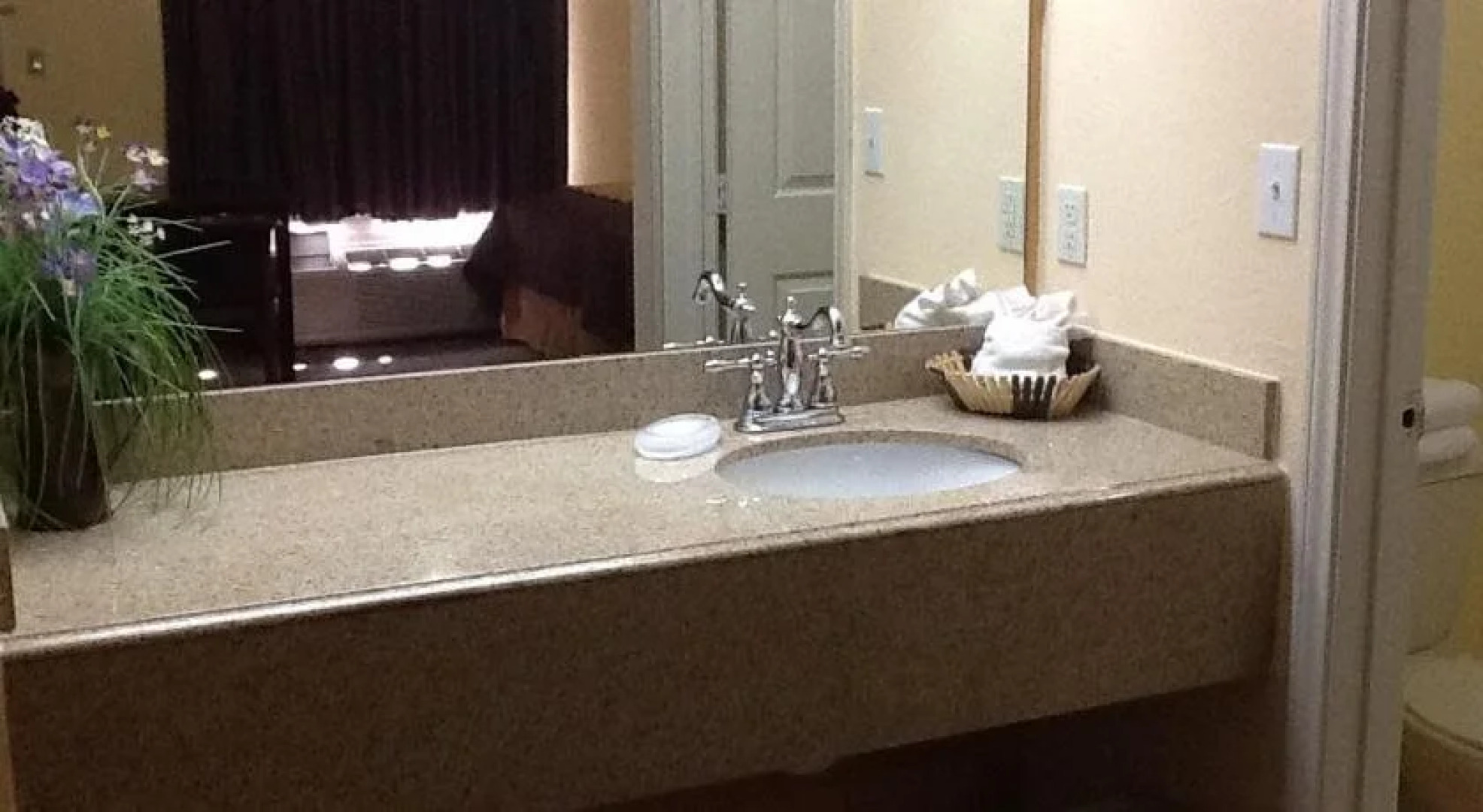 Sunset Lodge of Elgin