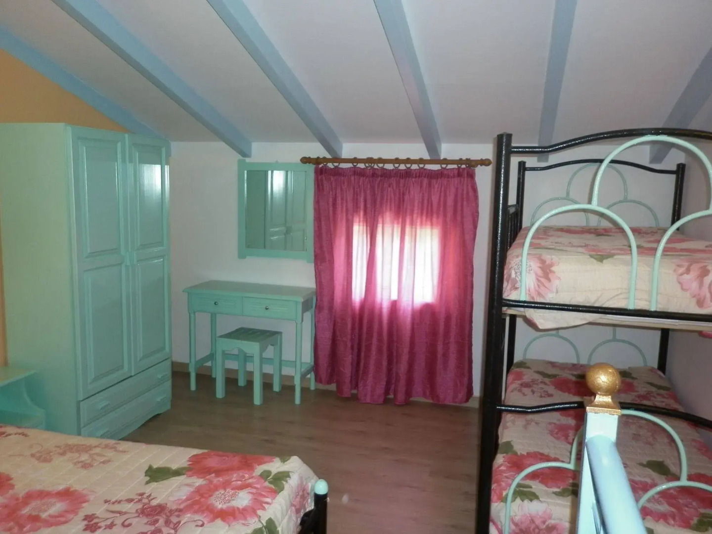 Eleni Family Apartments