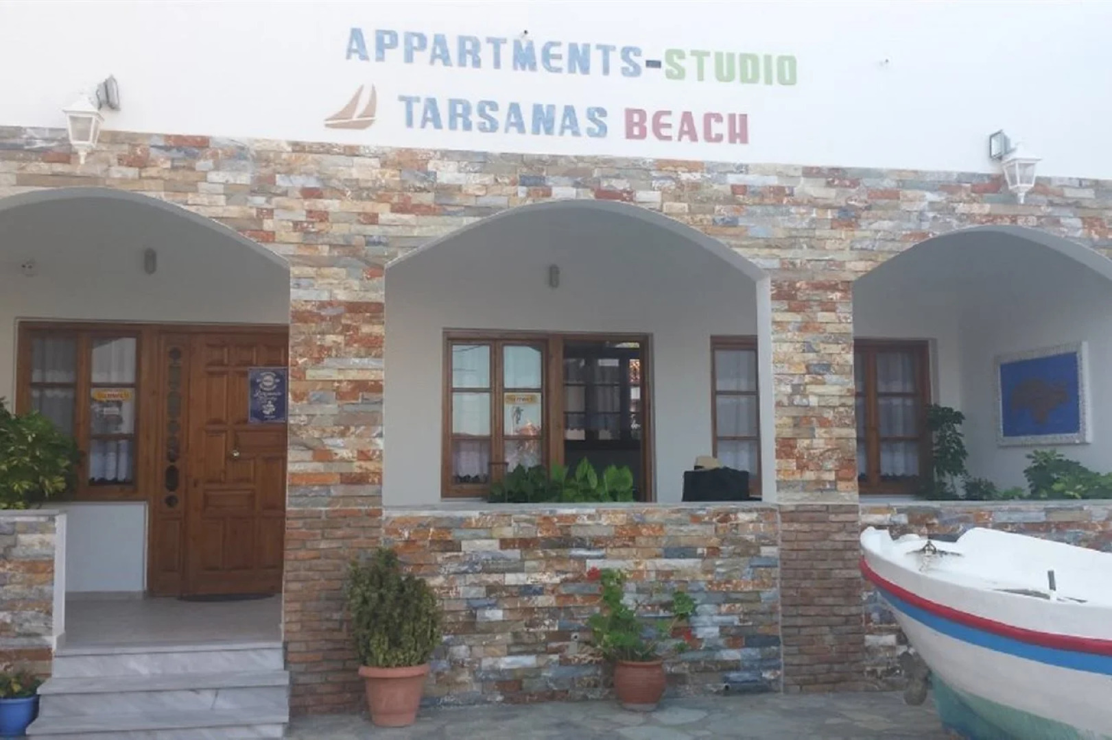 Tarsanas Apartments