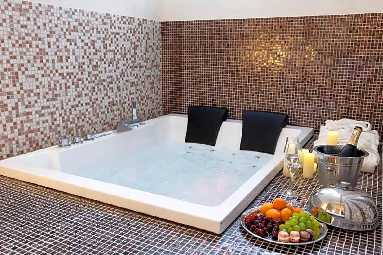 Palazzo Badiale History&Rooms