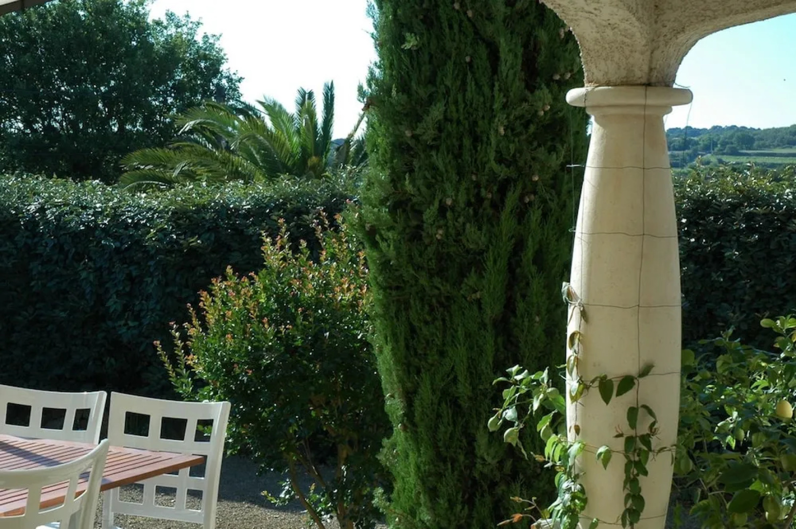 House With 4 Rooms in Pouzolles, With Wonderful Mountain View, Private