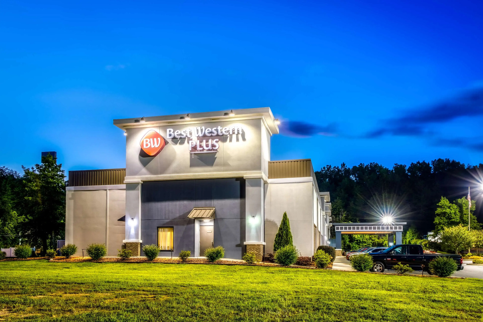 Best Western Plus Yadkin Valley Inn & Suites