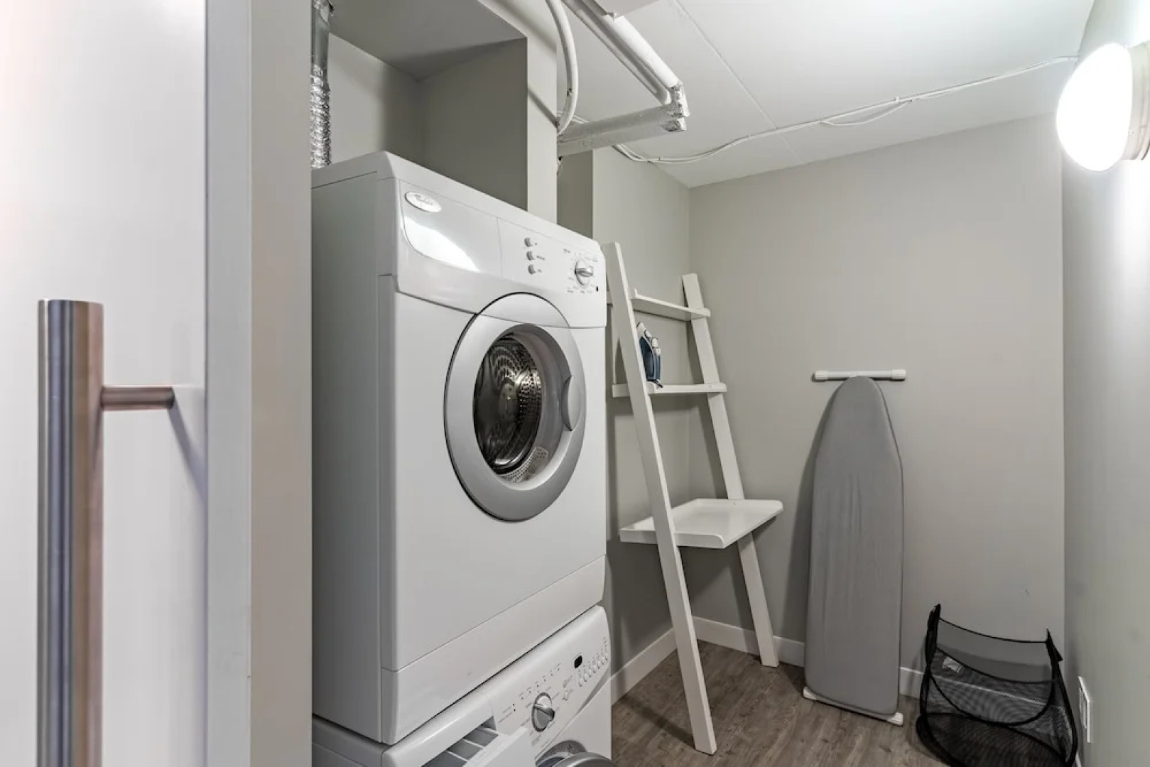 Fort Garry Place Furnished Suites