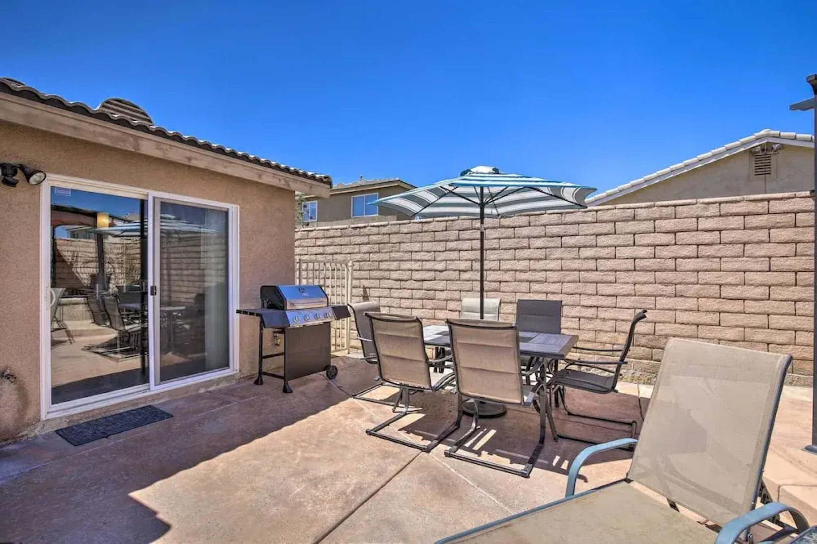 Coachella Retreat: Pool, Near Music Festivals