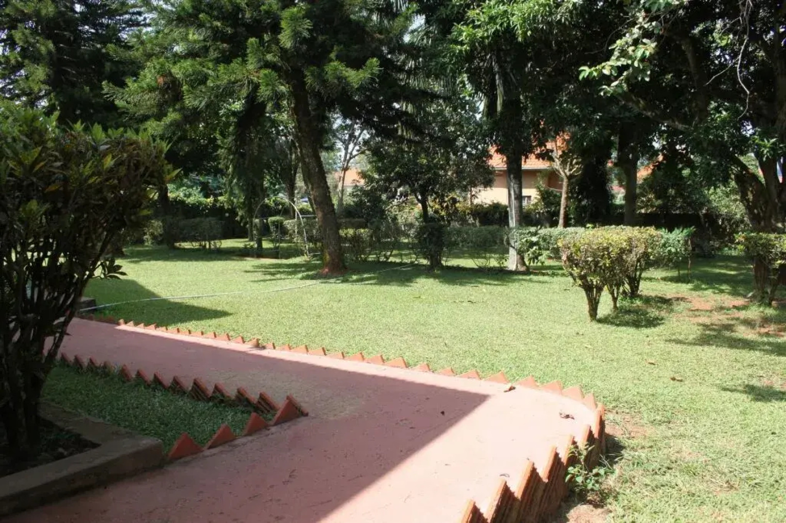 Serene Guesthouse, Entebbe