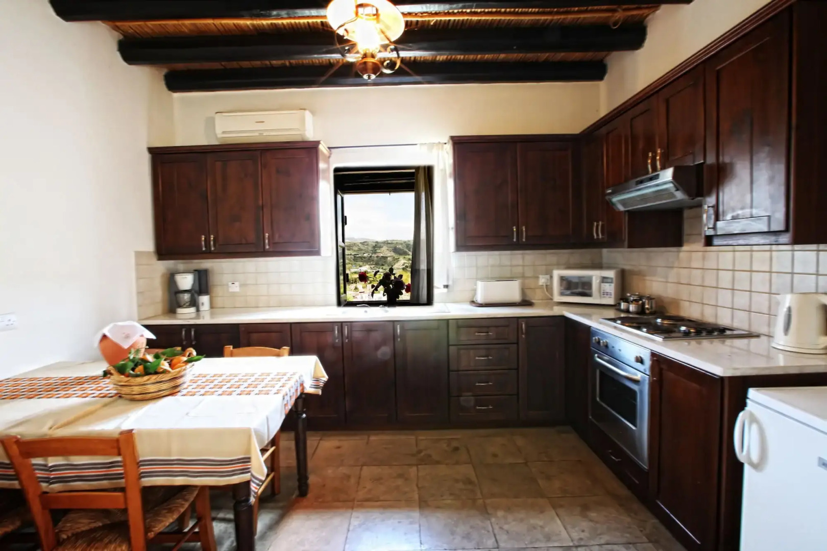 Leonidas Village Houses