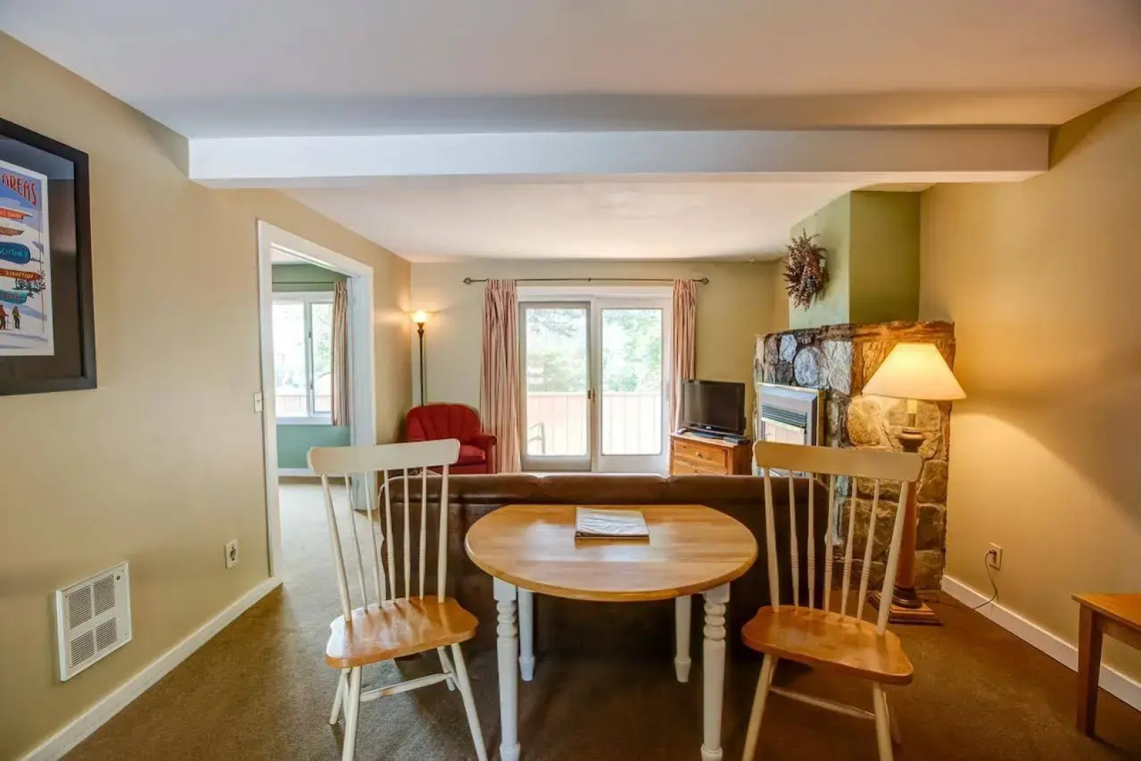 Hob Knob Inn, Bar & Lounge