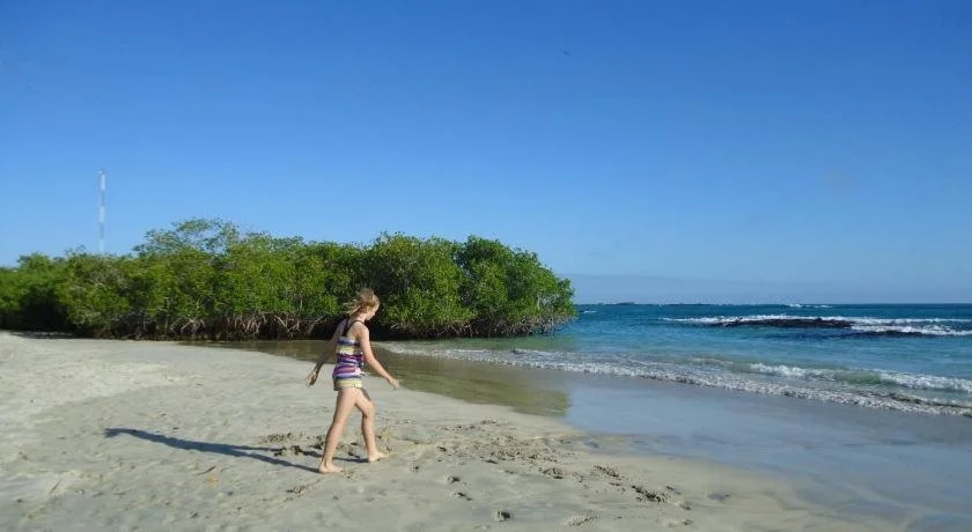 Cartago Bay