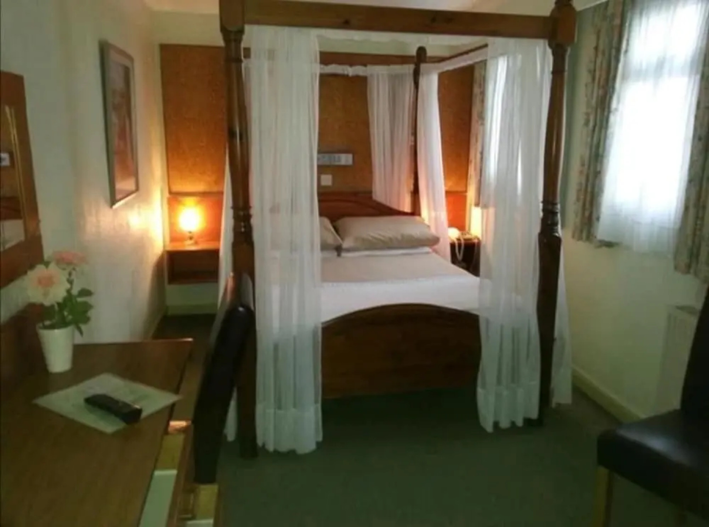 Mornington Hotel