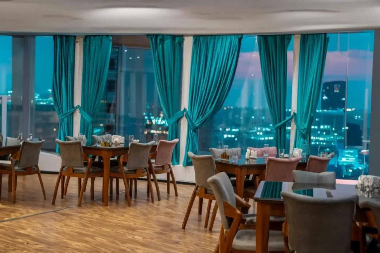 Khawarnaq Palace Hotel