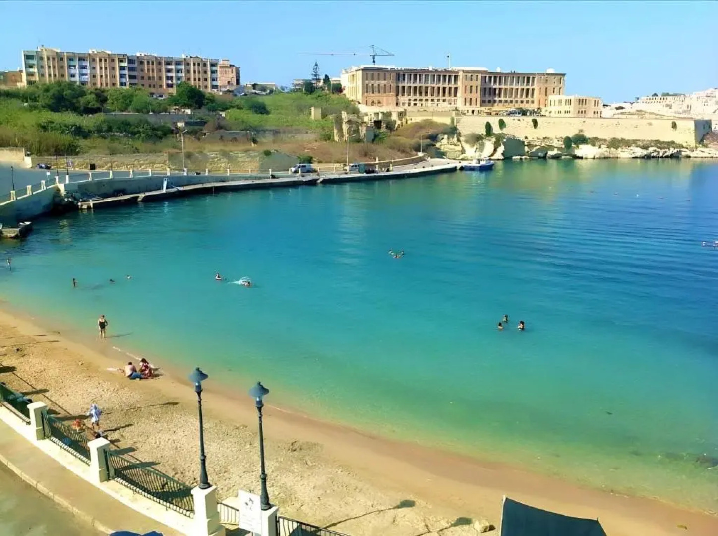 1500 Little Pink House in Kalkara Creek