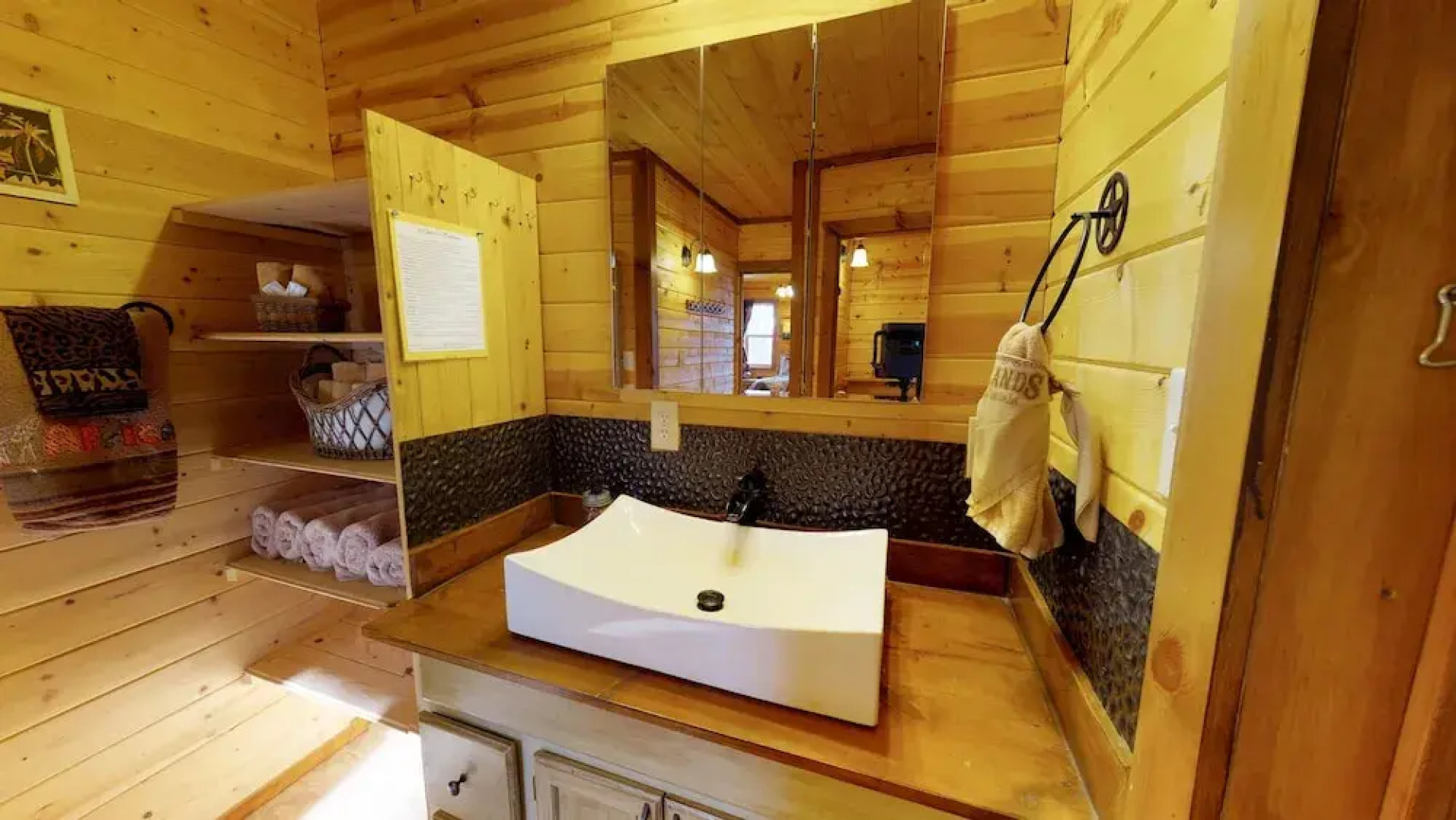 Cozy Mountain AfriCabin