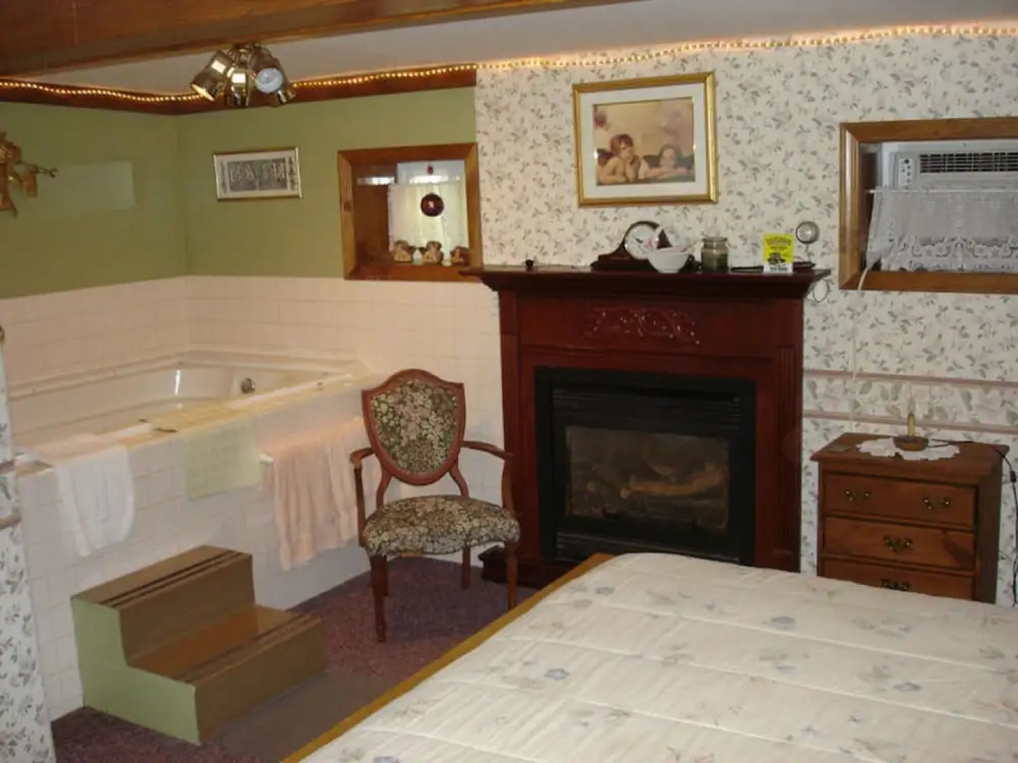 Spruce Moose Lodge and Cottages