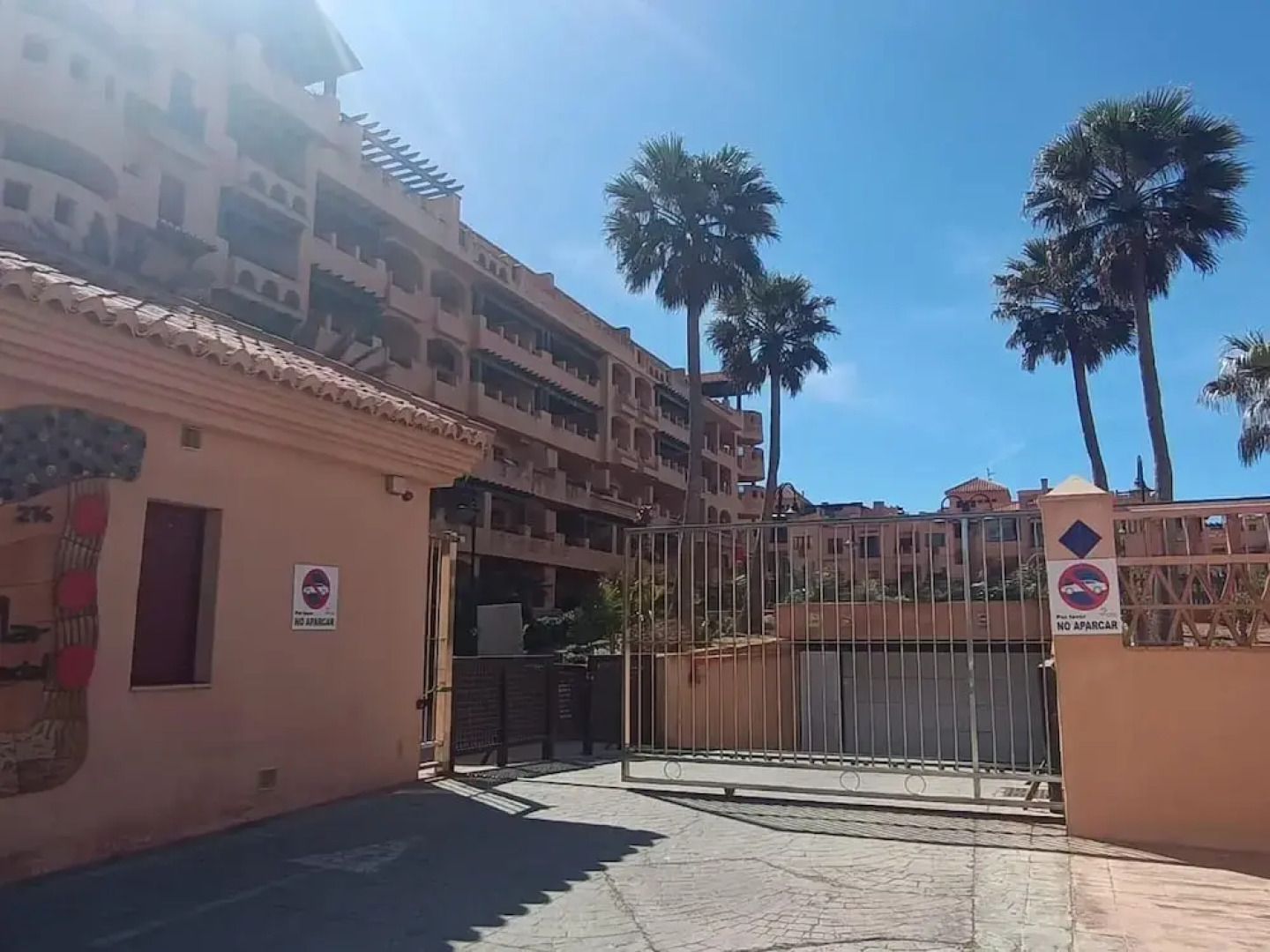 Lovely Apartment in Almeria With Garden