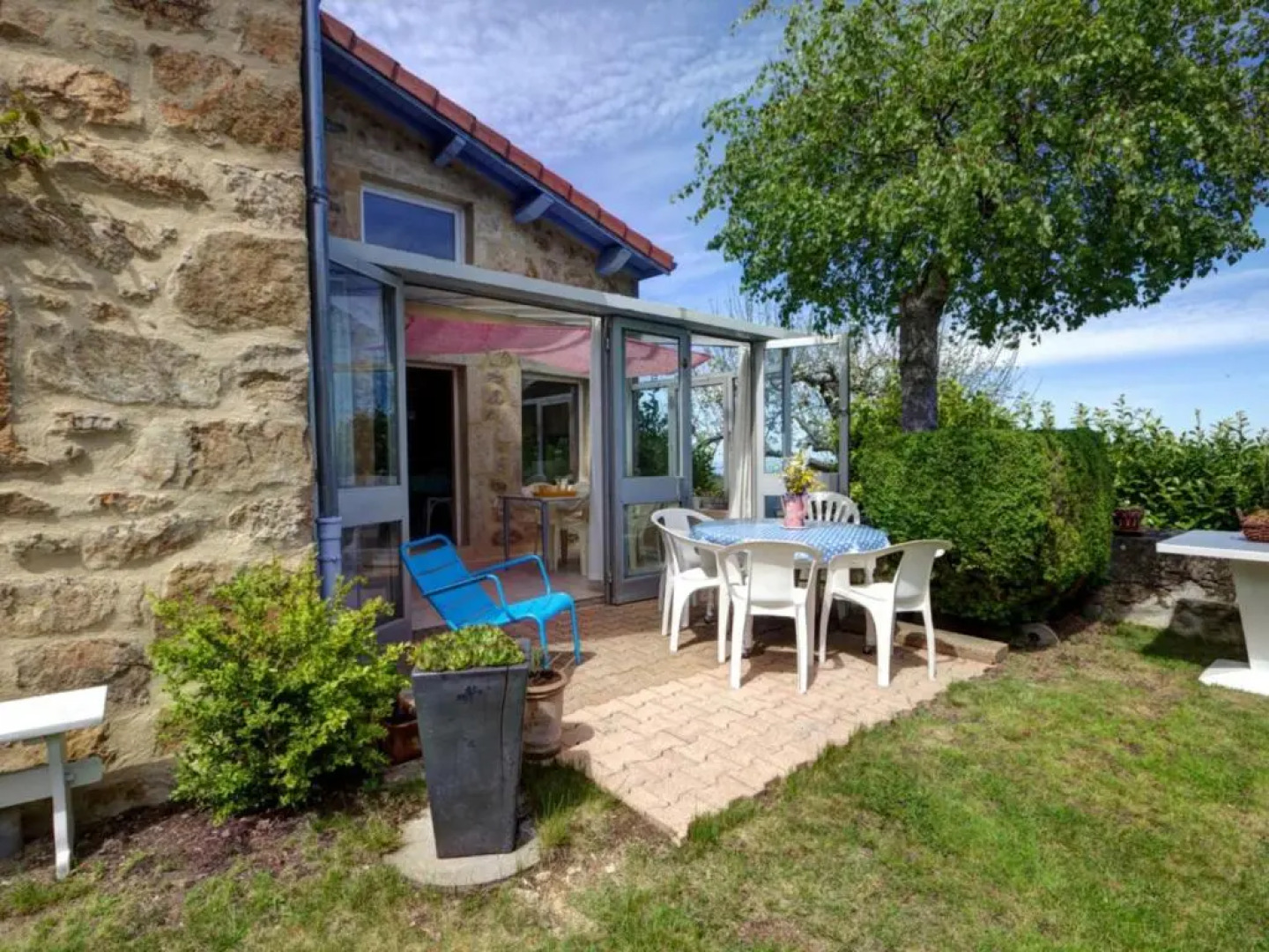 Gîte Marols, 4 pièces, 6 personnes - FR-1-496-2