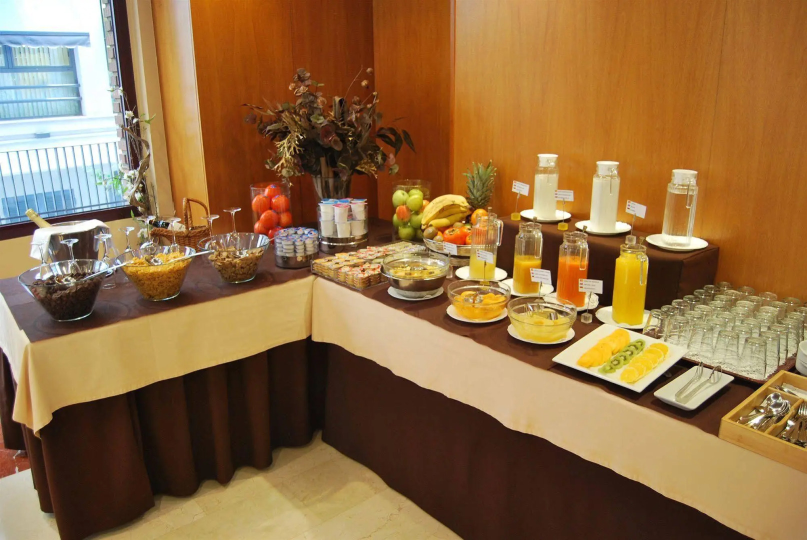 Отель RH Sorolla Centro