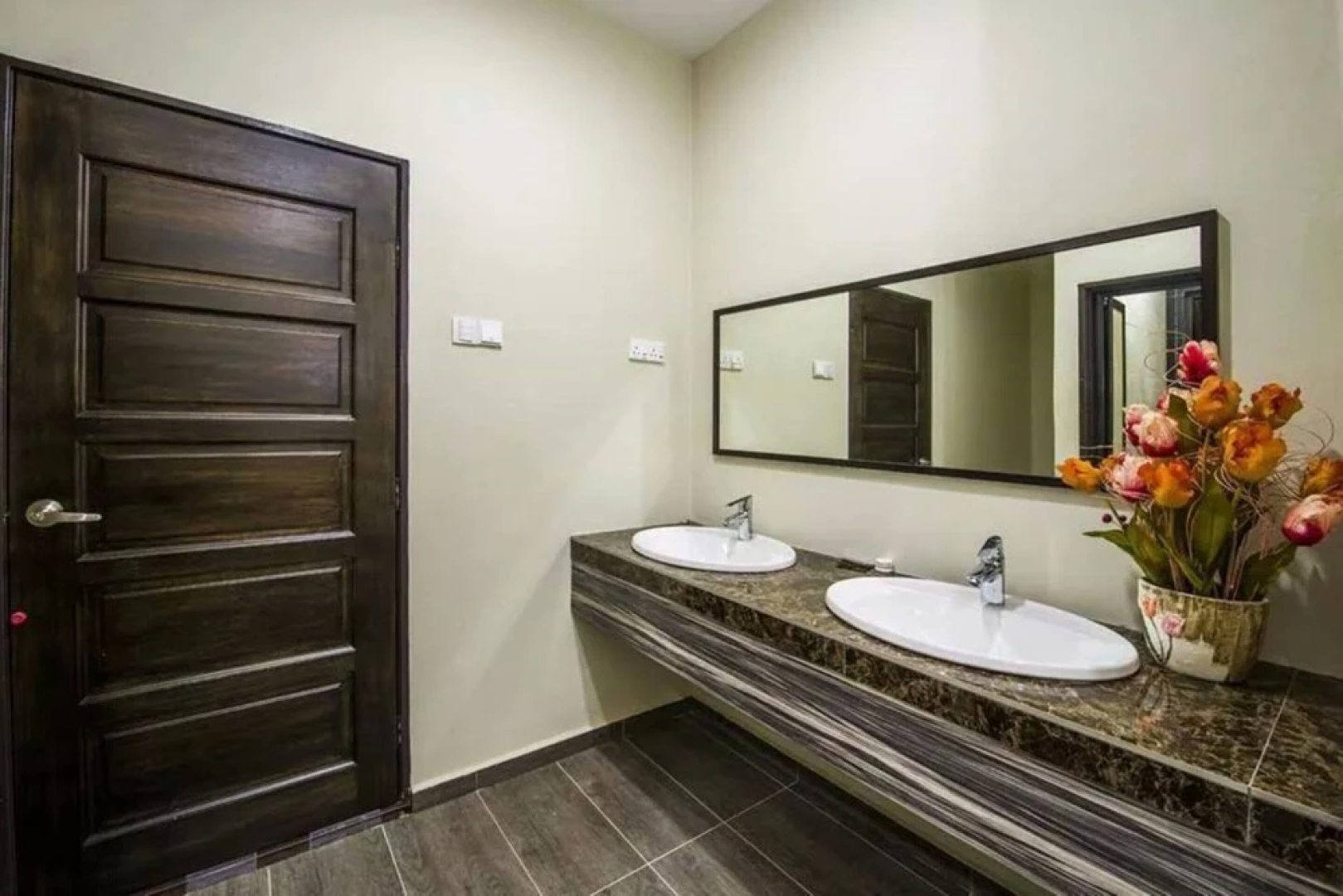Capital O 90088 Mbp Leisure Resort