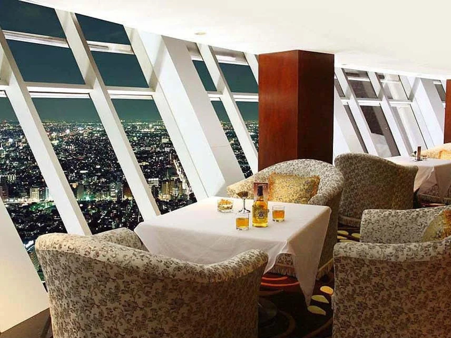 Huasheng Jiangquan Hotel & Town