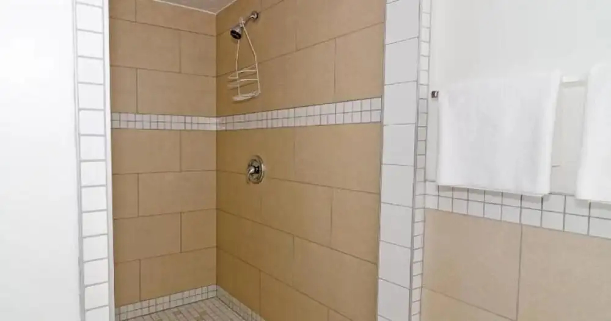 Coastal Inn Kingfisher